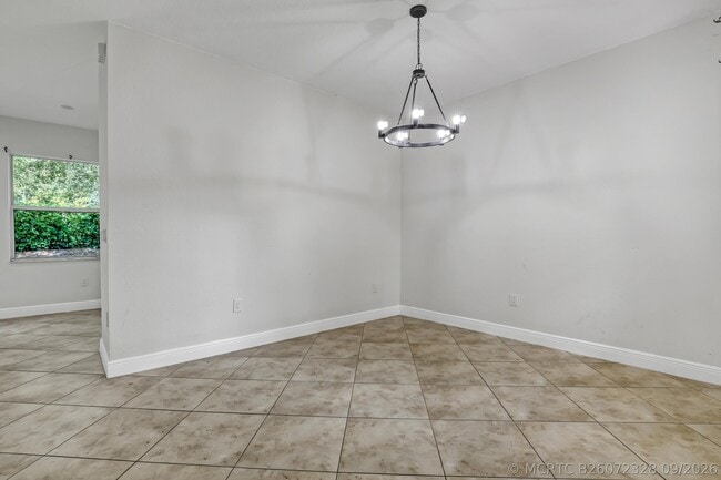 Building Photo - 10585 Cocobolo Way