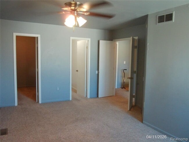 Building Photo - 50450 Bay Run N