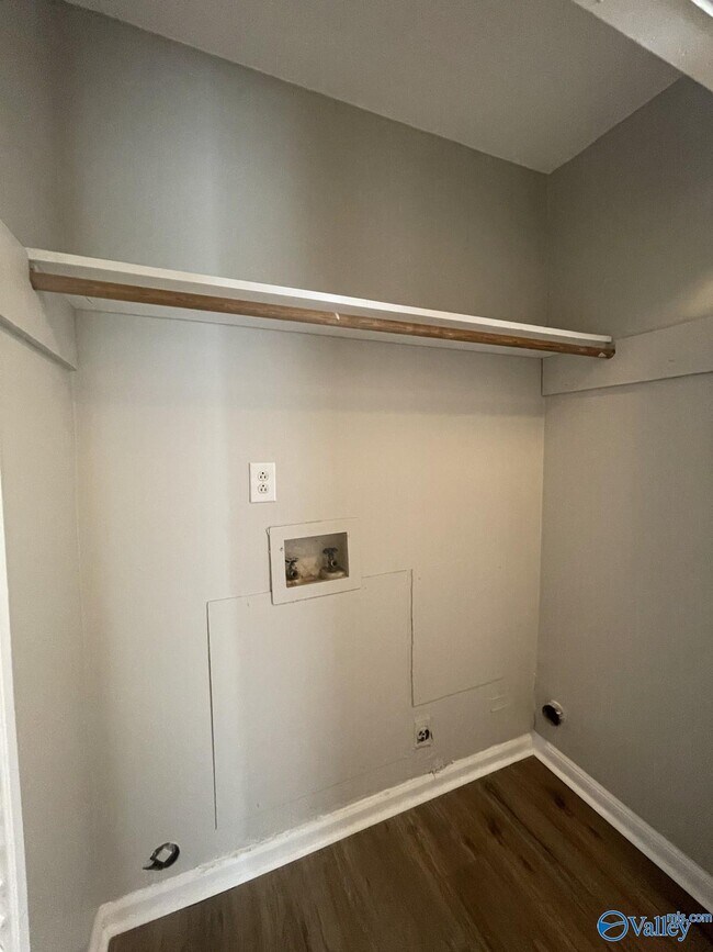 Building Photo - 110 Westscott Dr
