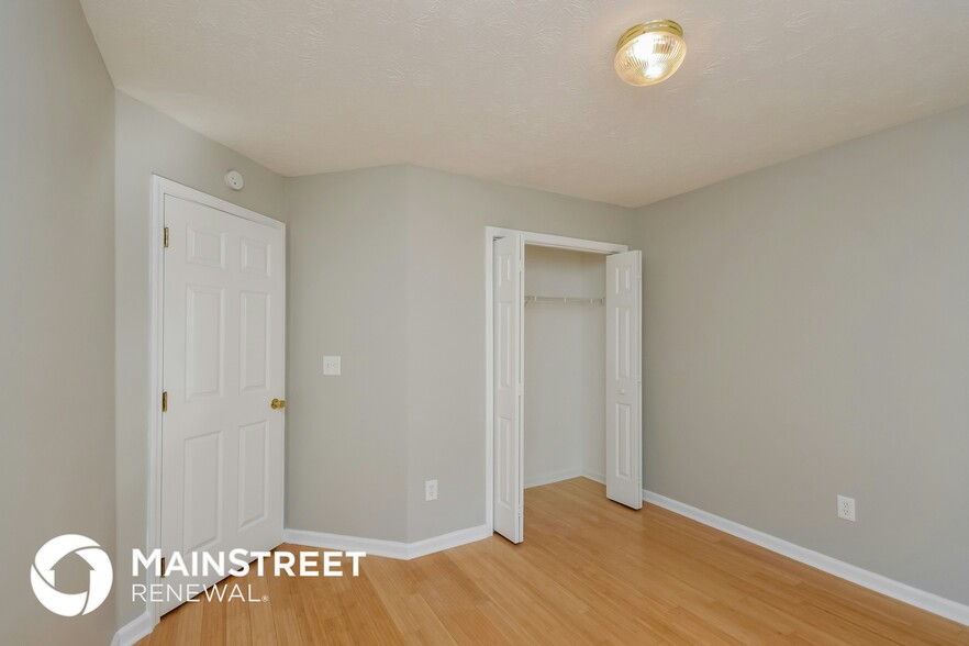 Building Photo - 246 Rockingham Dr