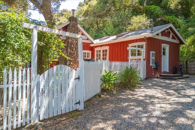 Building Photo - 11 Southbank Rd