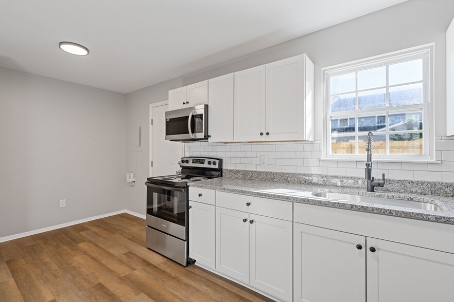 Building Photo - 405 Harbour North Dr