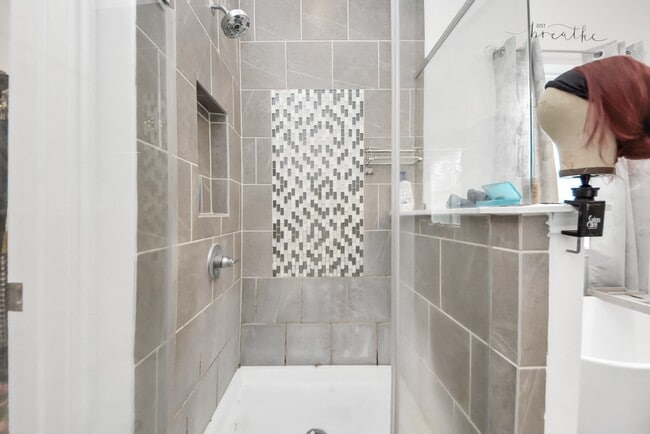 Building Photo - 9447 Klein Ln