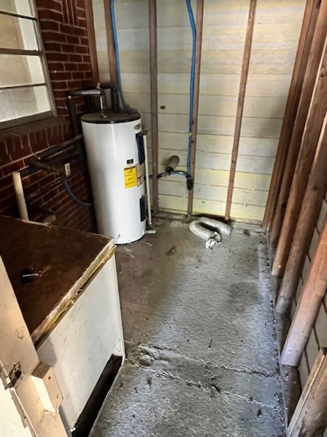 Building Photo - 3 bedroom rental
