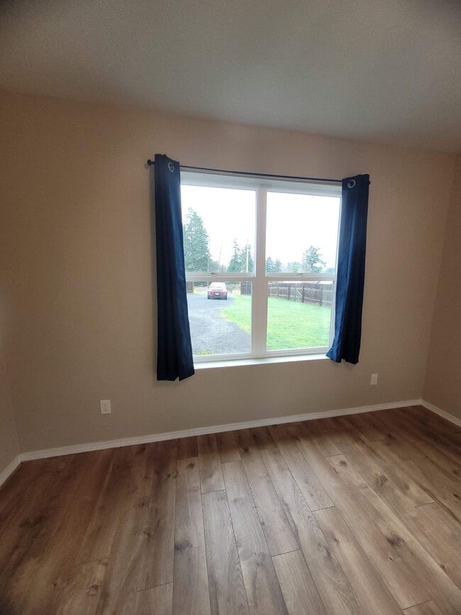 Building Photo - 1218 W Spruce St