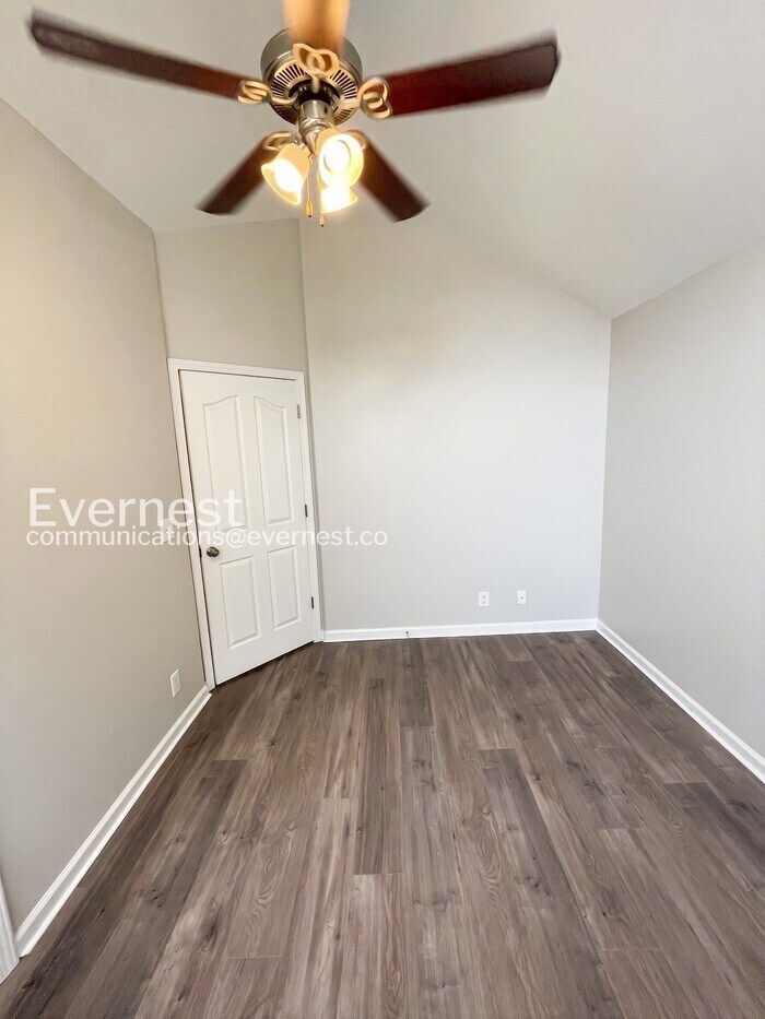 Building Photo - 3800 N Cindy Jo Dr