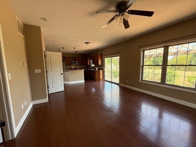 Primary Photo - 616 Wintergreen Dr