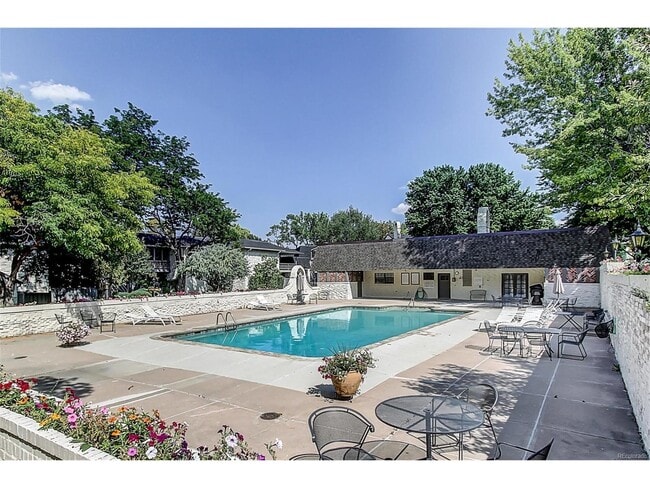 Building Photo - 3556 S Ivanhoe St