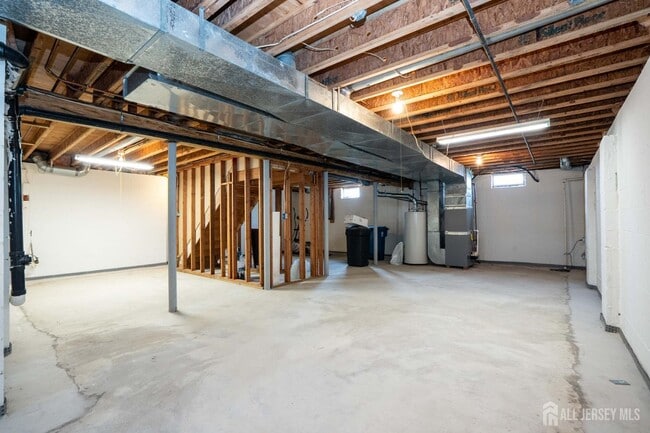 Building Photo - 27 Samantha Dr