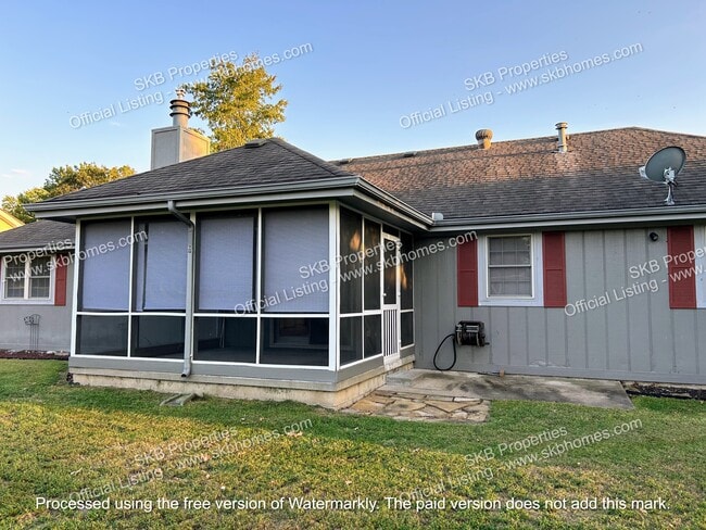 Building Photo - 3417 Ridge Dr