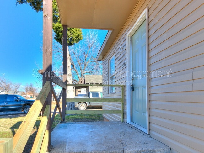 Building Photo - 3312 S Harvey Ave
