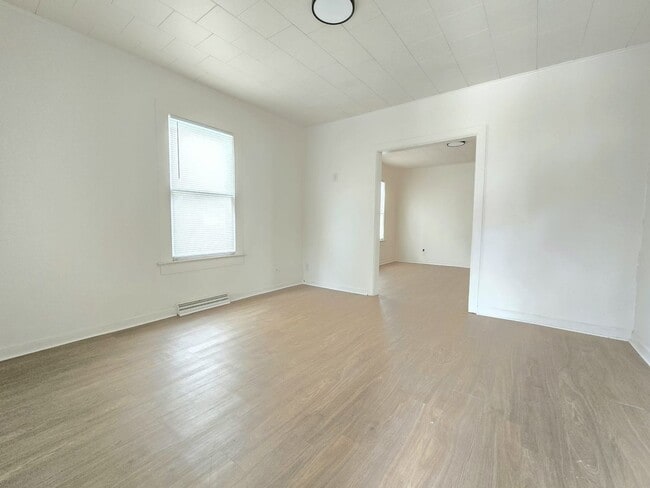 Building Photo - 307 La Porte Ave