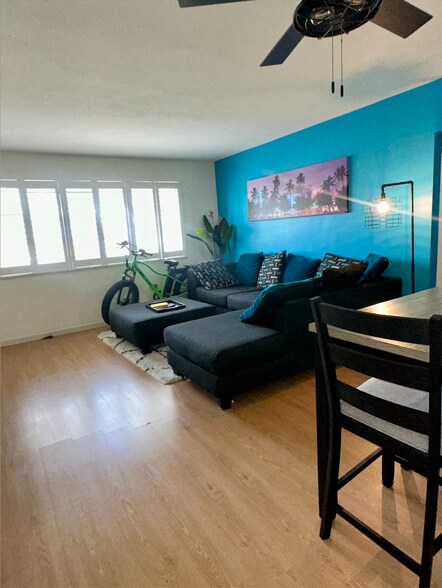 Building Photo - 1821 NE 62nd St