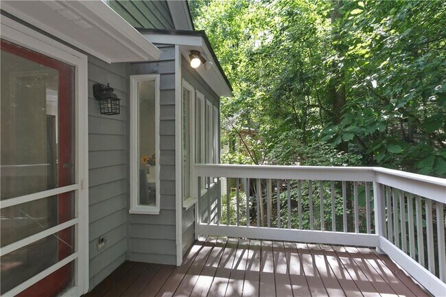 Building Photo - 4186 Nashoba Dr NE