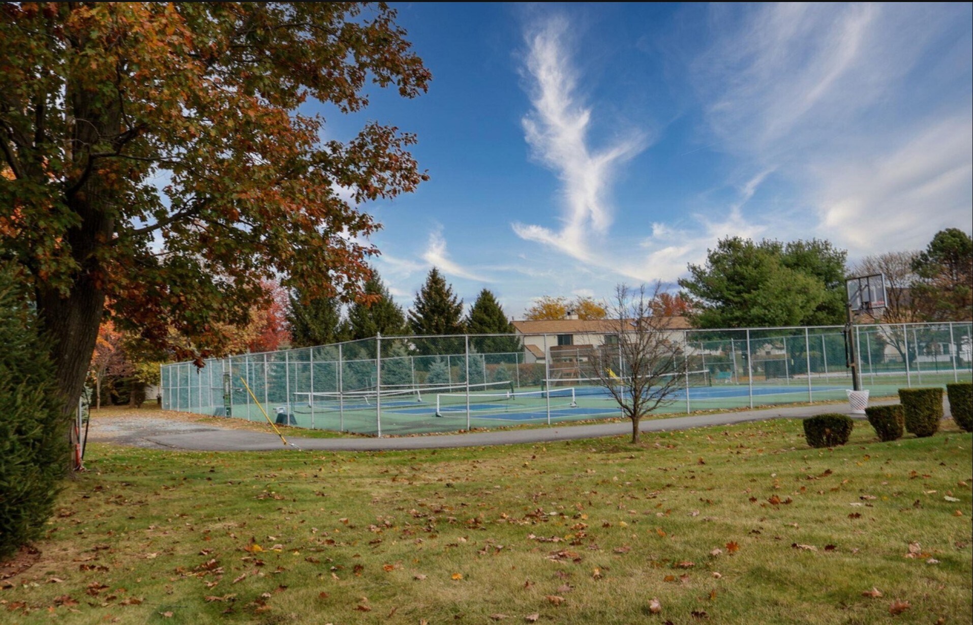 Building Photo - 100 Sandpiper Ln