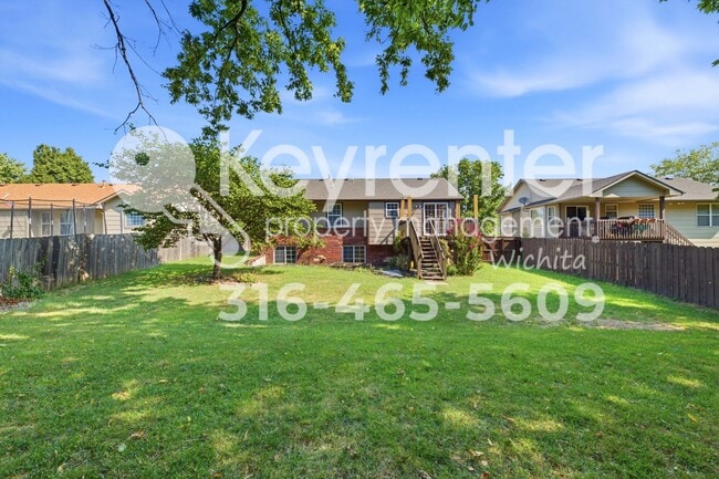 Building Photo - 827 S Sunset Cir