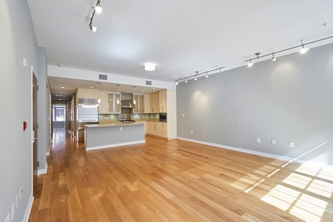 Building Photo - 1610 N Queen St