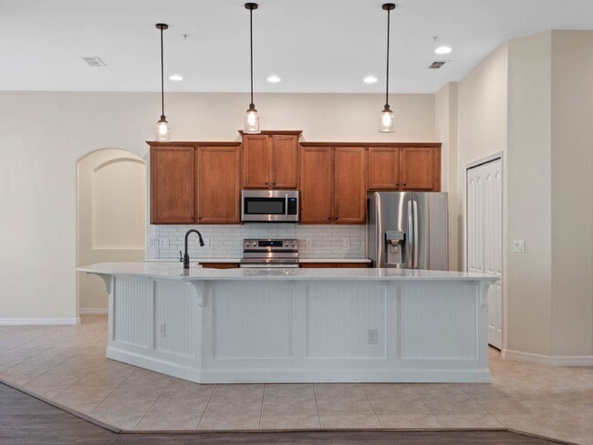 Building Photo - Spacious 4-Bedroom Pool Home with 3 Full B...