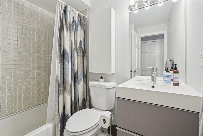 Building Photo - 36 Cummings Rd