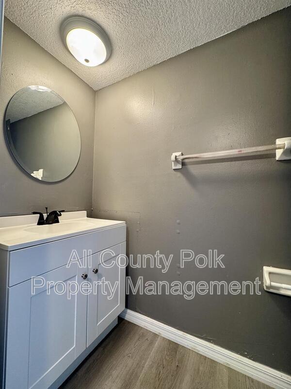 Building Photo - 1415 Ridge Lake Ct
