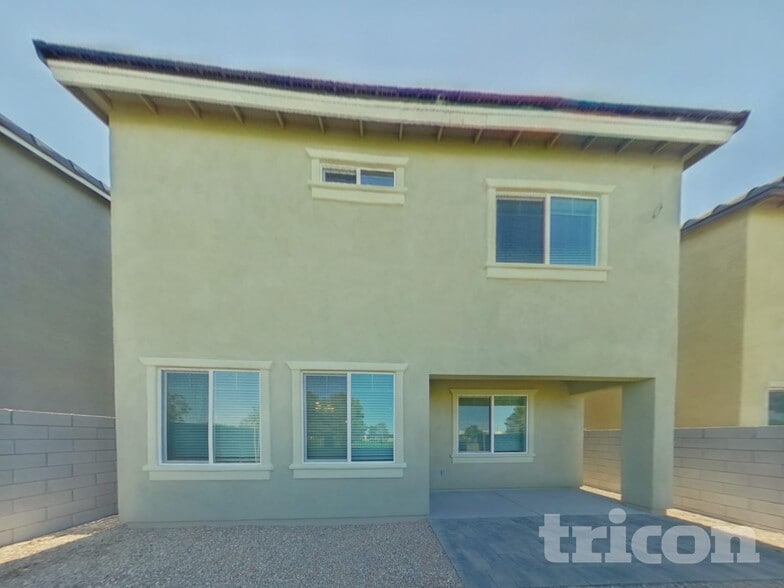 Building Photo - 1318 N Parkcrest