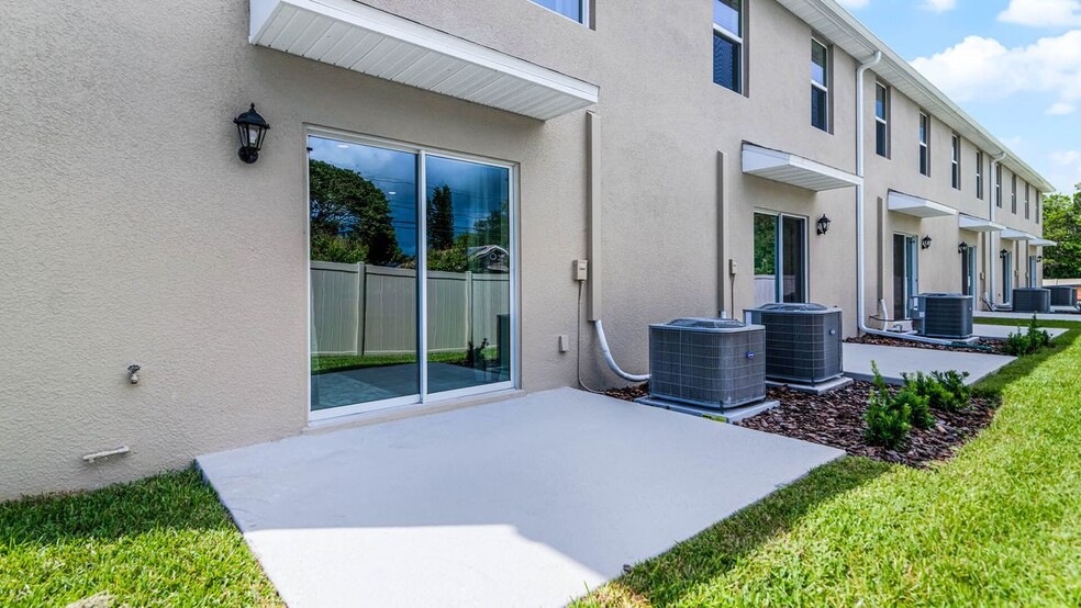 Building Photo - 672 Moscato Dr