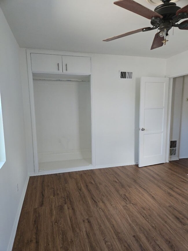 Building Photo - 813 Palisades Dr NW