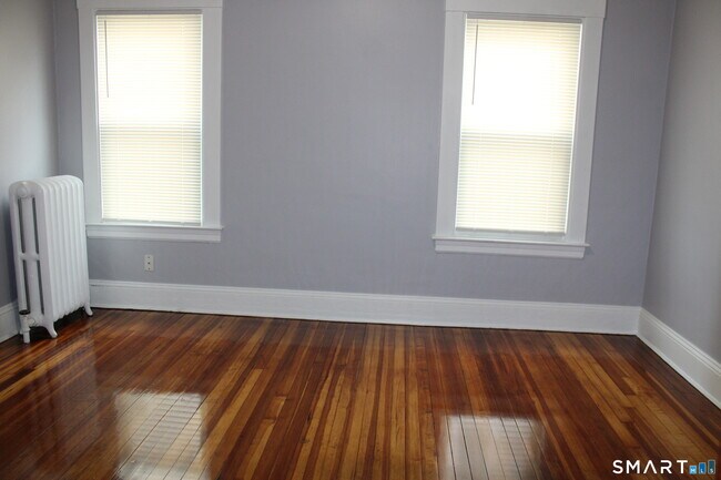 Building Photo - 45 Grandview Terrace