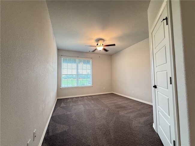 Building Photo - 805 Carlock Dr