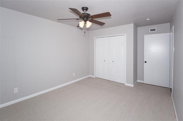 Building Photo - 2813 Ripplewood Dr