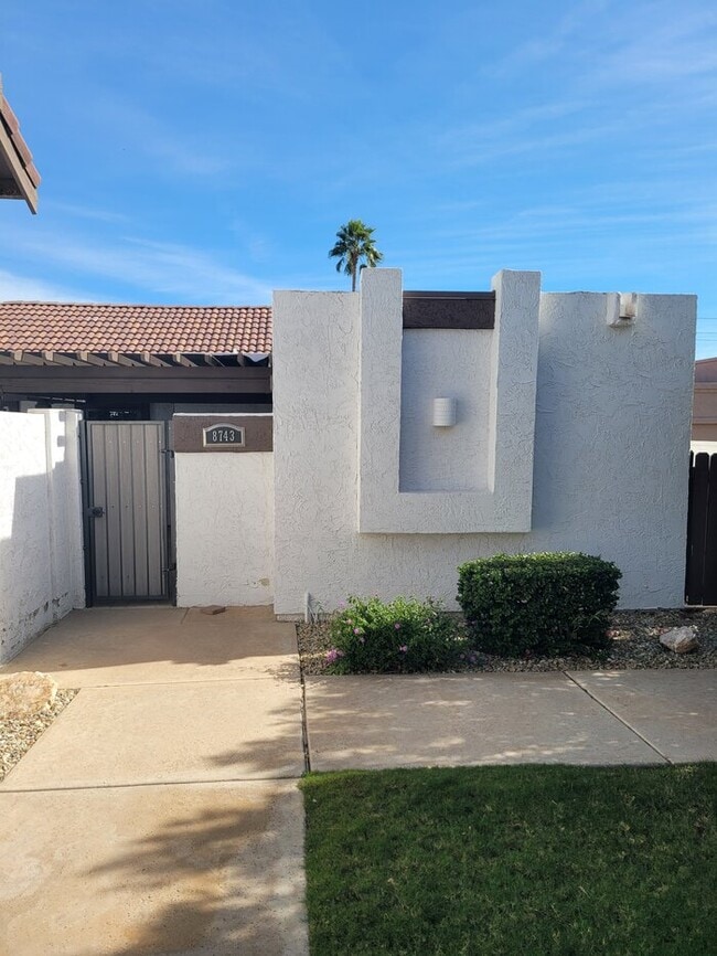 Building Photo - Great 3/2 patio home for rent in Scottsdale Park Villas/McCormick Ranch.