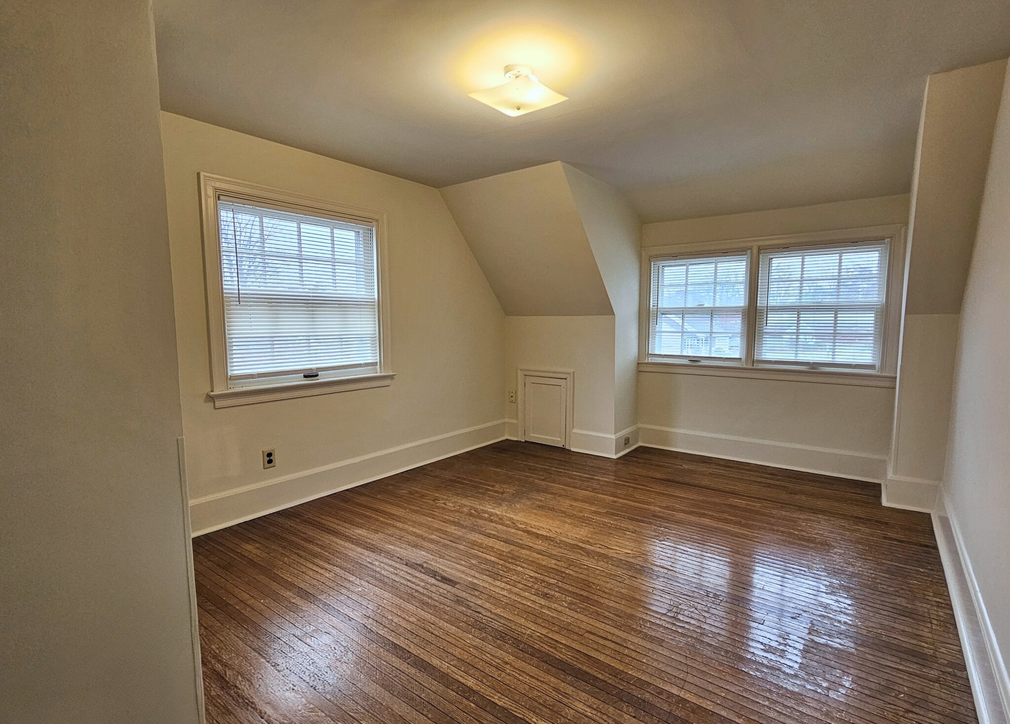 Building Photo - 426 Cherry St