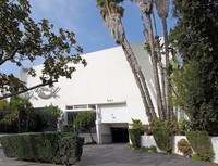 Building Photo - 621 San Vicente Blvd