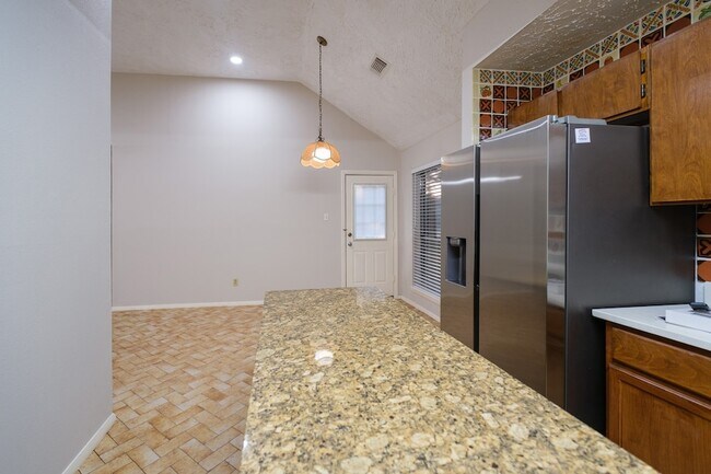 Building Photo - 7521 Brookleaf Dr
