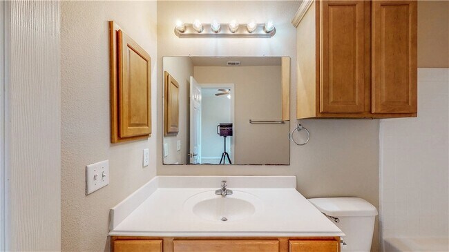 Building Photo - 305 Holleman Dr E