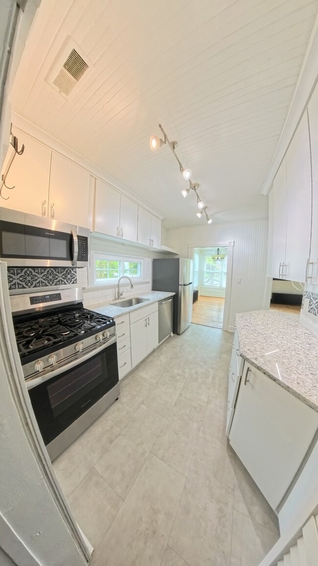 Building Photo - 5803 2nd St S