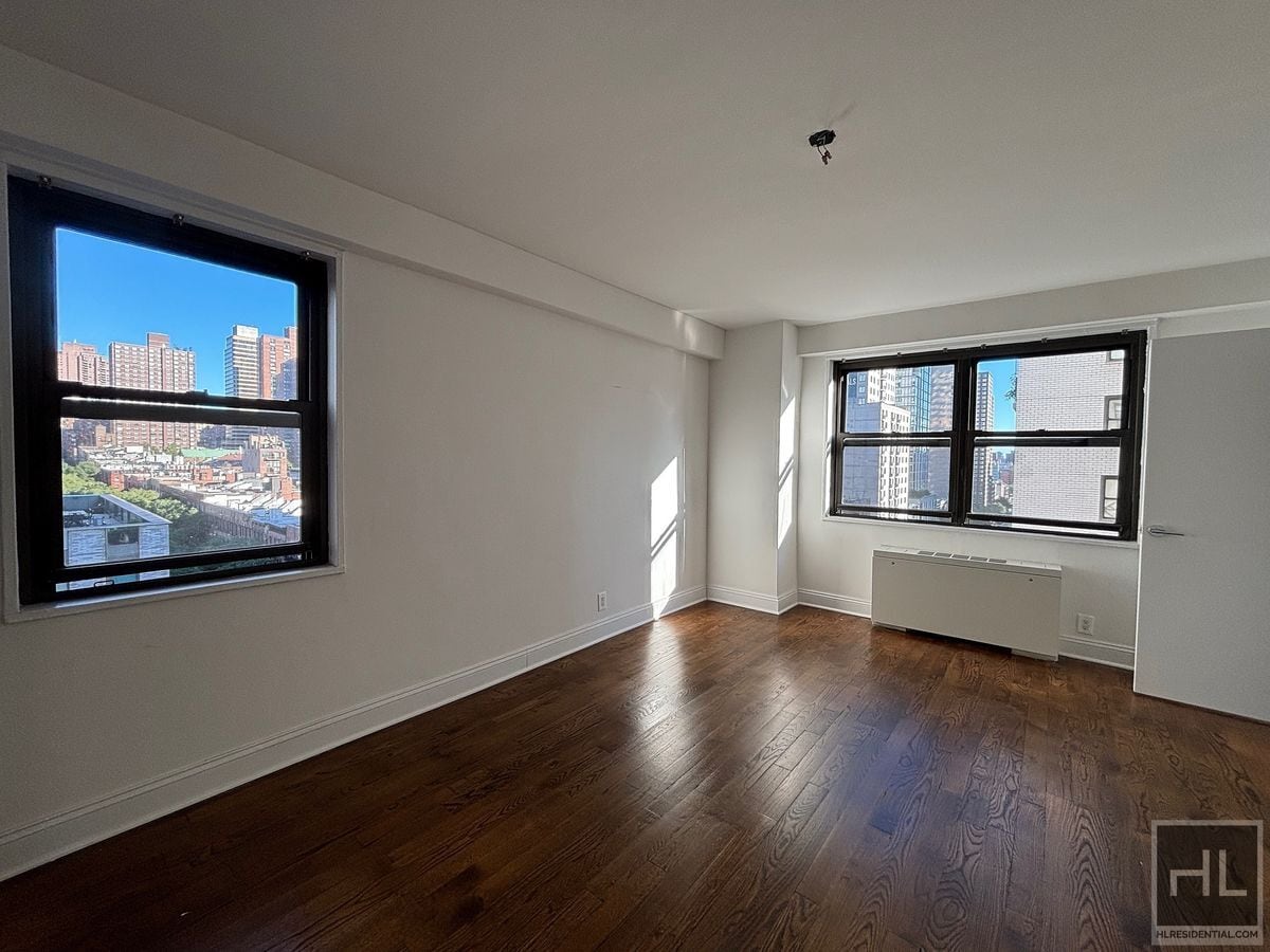 Building Photo - East 89th STREET