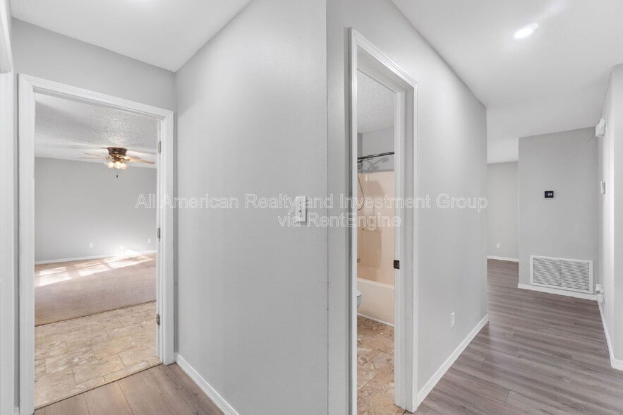 Building Photo - 908 Emily Cir