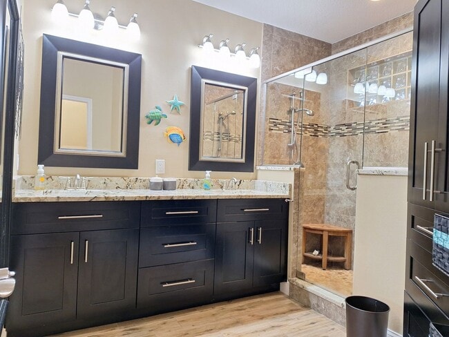 Building Photo - 3BR 2BA BOUCHELLE ISLAND GROUND FLOOR COND...