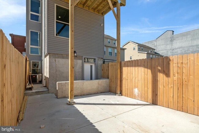 Building Photo - 1603 N Marshall St