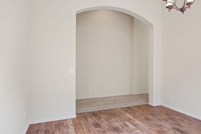 Building Photo - 2763 N Raven