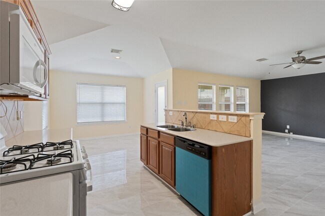 Building Photo - 7710 Sapulpa Ln
