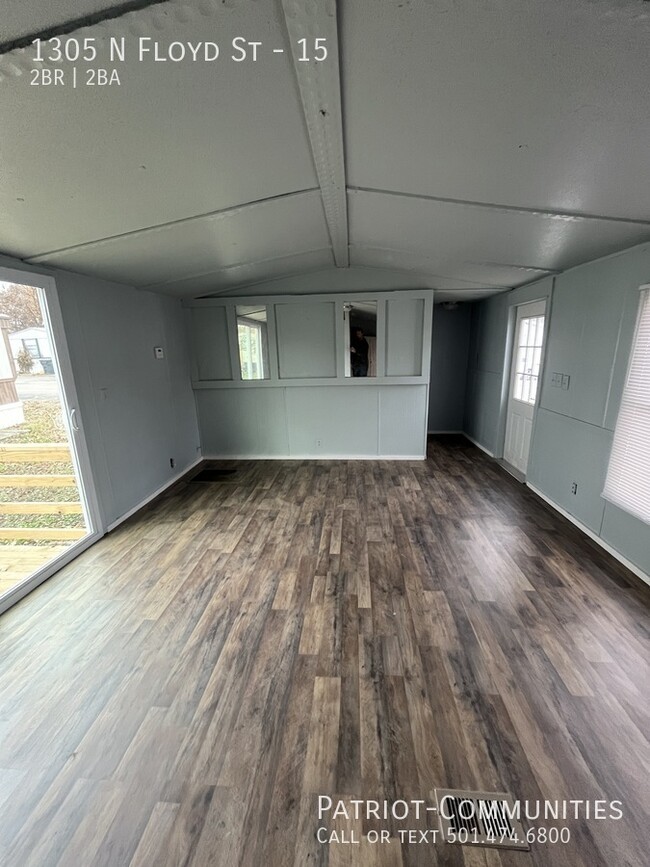 Building Photo - 1305 N Floyd St