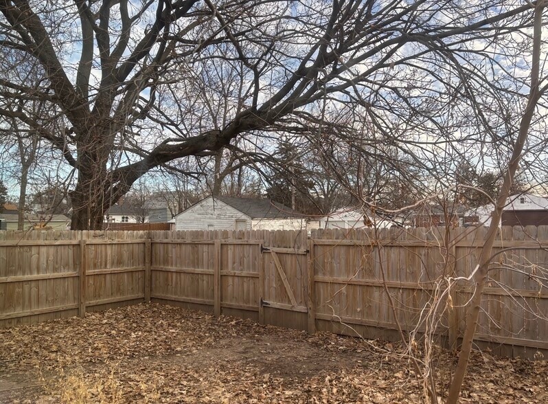 Building Photo - 1417 43rd St