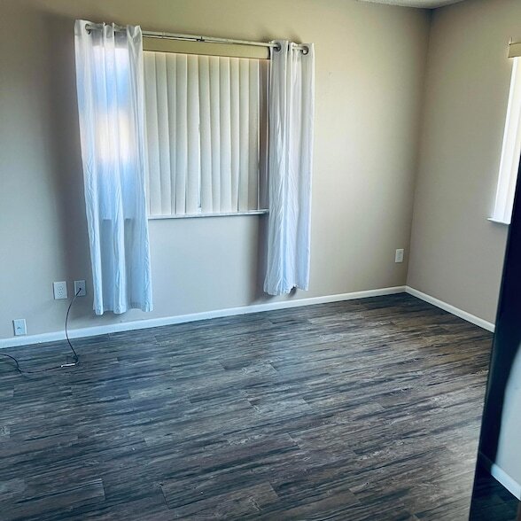 Building Photo - 182 NE Jettie Terrace