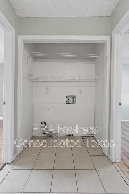 Building Photo - 11908 Broad Oaks Dr