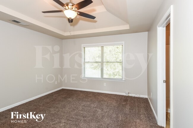 Building Photo - 6392 Woodwell Dr