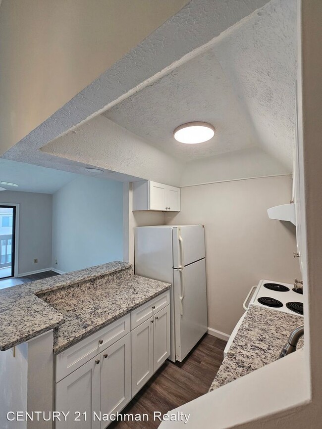 Building Photo - 1 br, 1 bath House - 21 Haverford Court