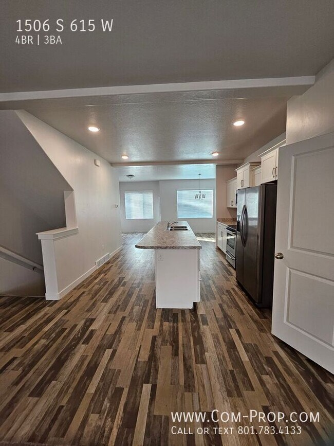 Building Photo - 1506 615 W