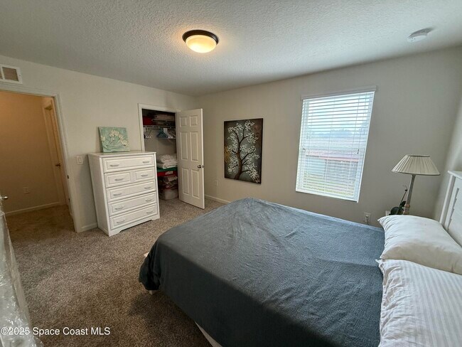 Building Photo - 1120 Swiss Pointe Ln